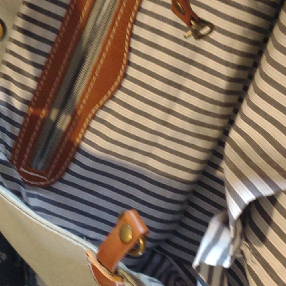 Tote - Picture 2 of 4